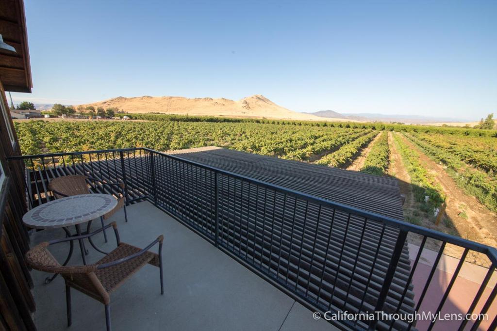 Sequoia View Vineyard Bed & Breakfast Sanger Екстериор снимка